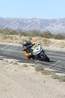 media/Dec-04-2025-Racers Edge (Thu) [[5ebc9f124d]]/3-B Group/3-Session 2 (Turn 7 Inside)/